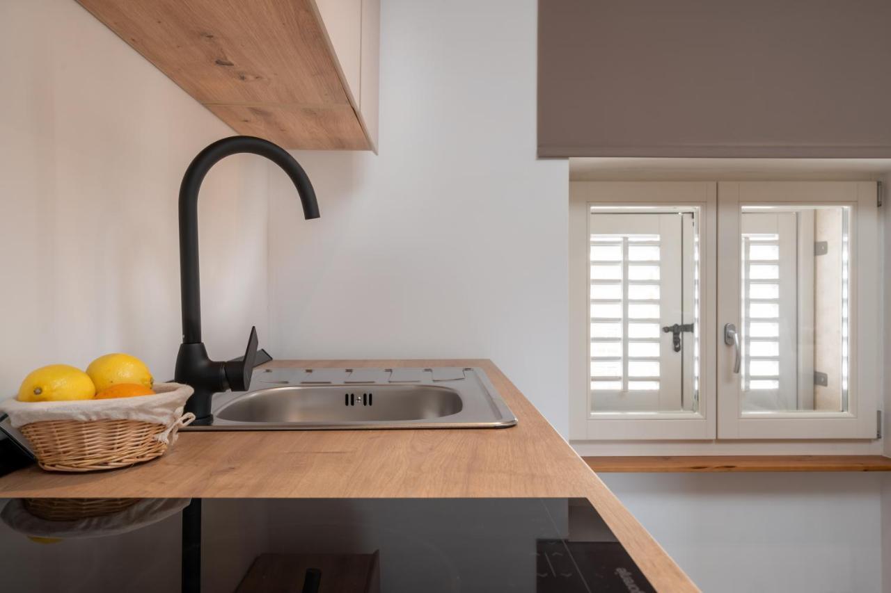 Aaa Apartments & Rooms With Free Parking Pula Extérieur photo